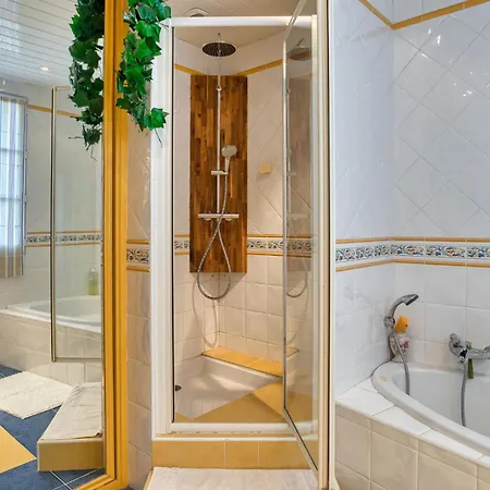 度假居 3 Bedroom Awesome In *