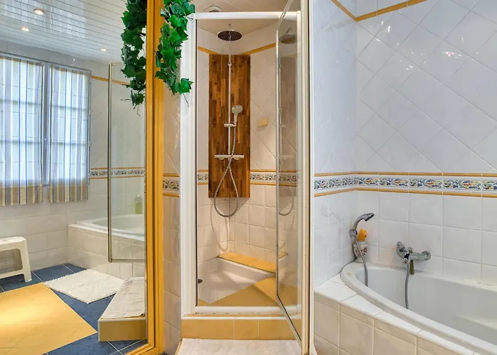 Σπίτι διακοπών 3 Bedroom Awesome In *