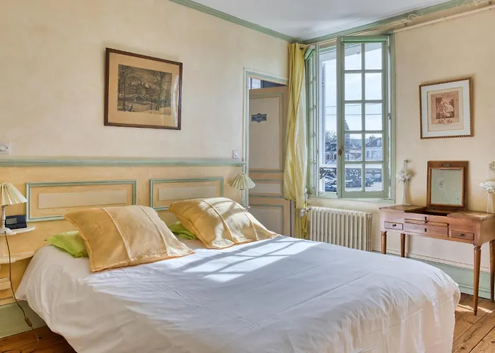 3 Bedroom Awesome In Σπίτι διακοπών Vernon (Eure)